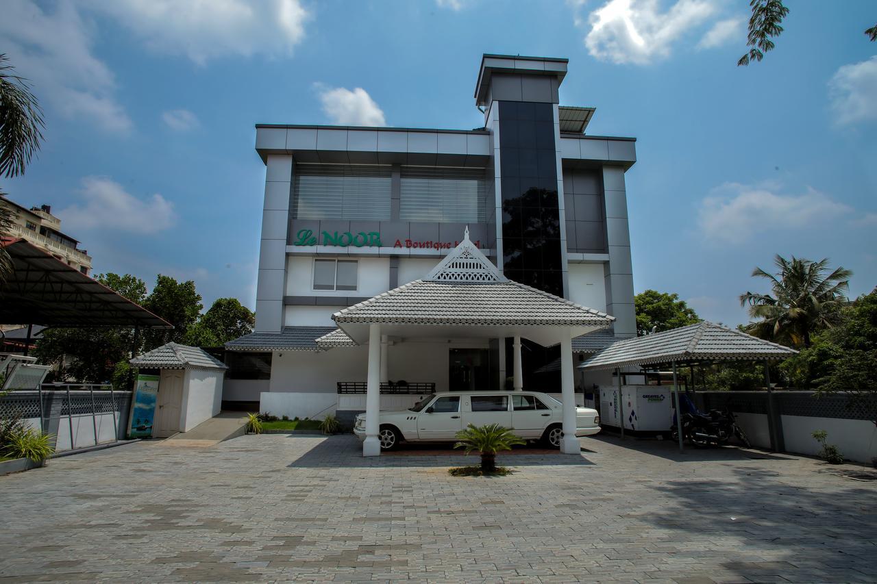 Hotel Le Noor Kochi Exterior foto